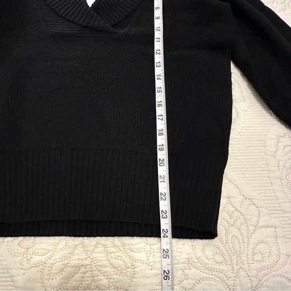 100% cashmere NWT Design History shawl neck black sweater, size L - Picture 5 of 10